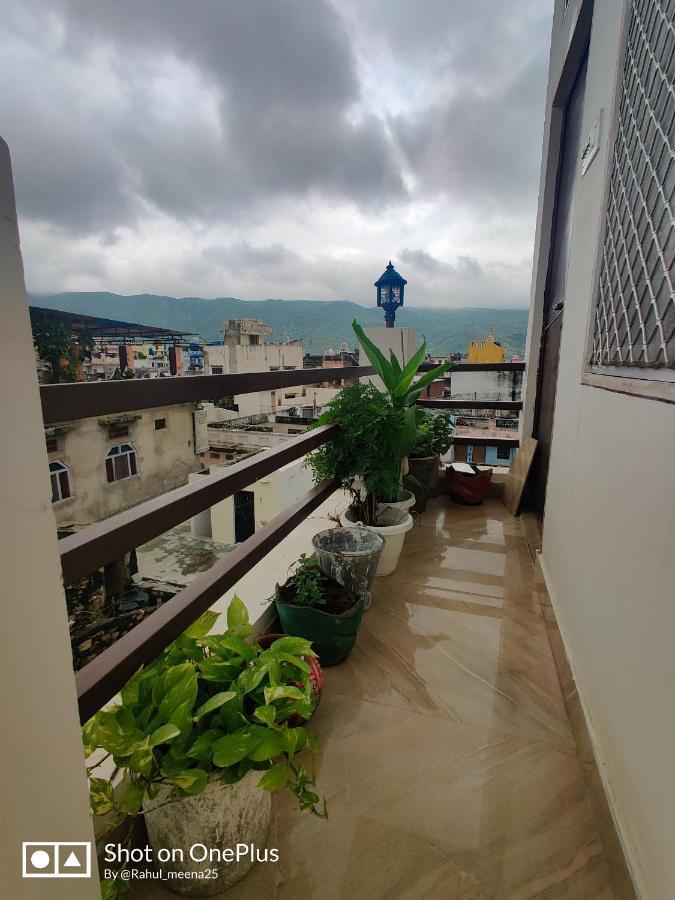 Varah Square Guest House Пушкар Екстер'єр фото