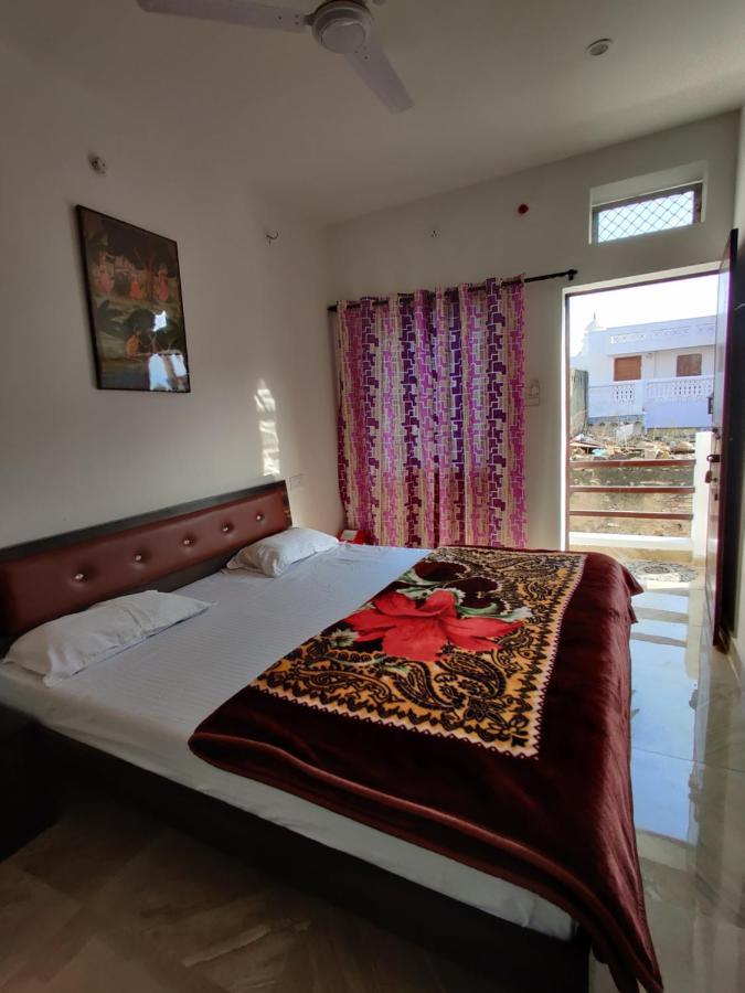 Varah Square Guest House Пушкар Екстер'єр фото